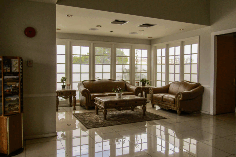 Clarion Inn gallery image 3